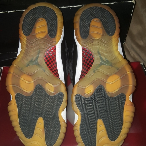 Air Jordan 11 Retro (72-10 Season) (Size 10)! - Picture 3 of 14